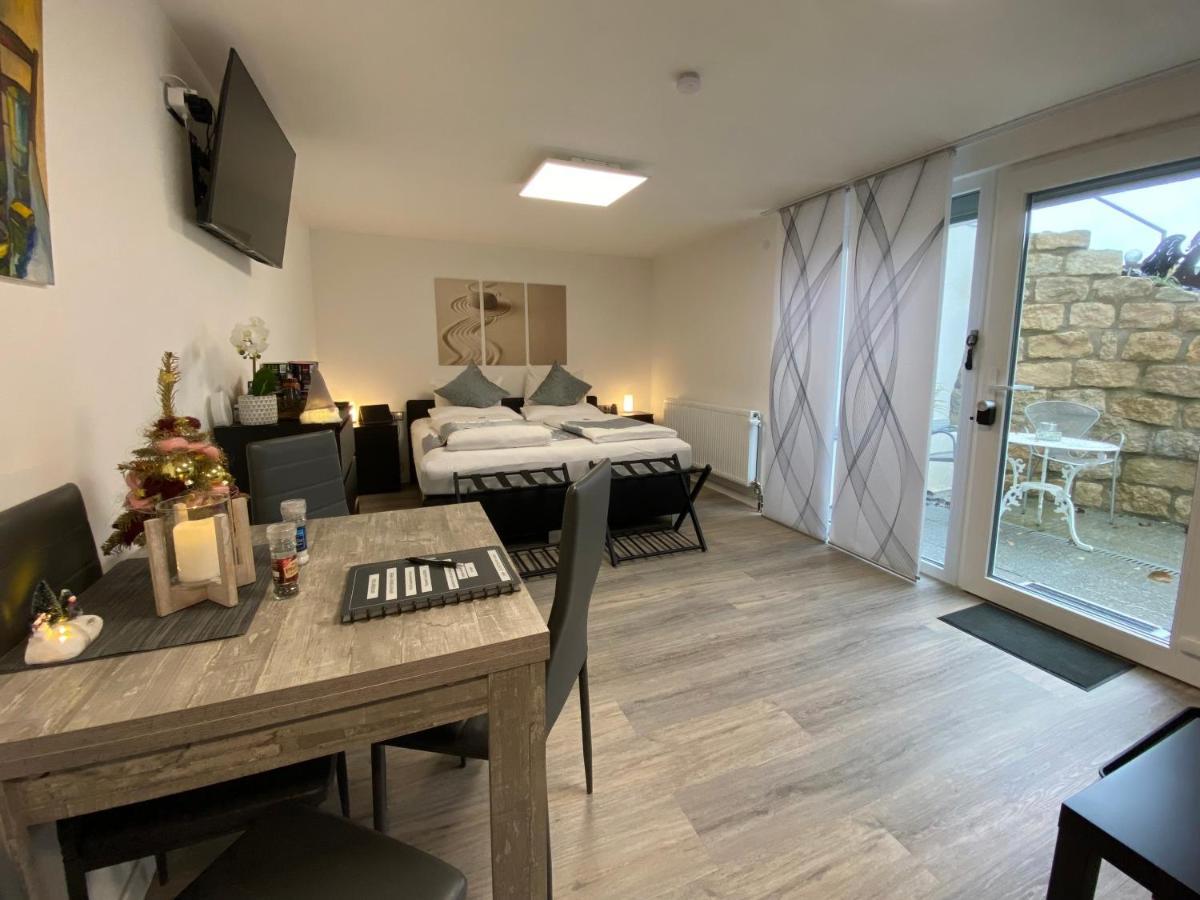 1,5 Zimmer Apartment In S-Bahn Naehe, 35 Qm, Max 4 Pers, Zentral, Private Terasse, Internet 250 Mbit Gärtringen Exteriör bild