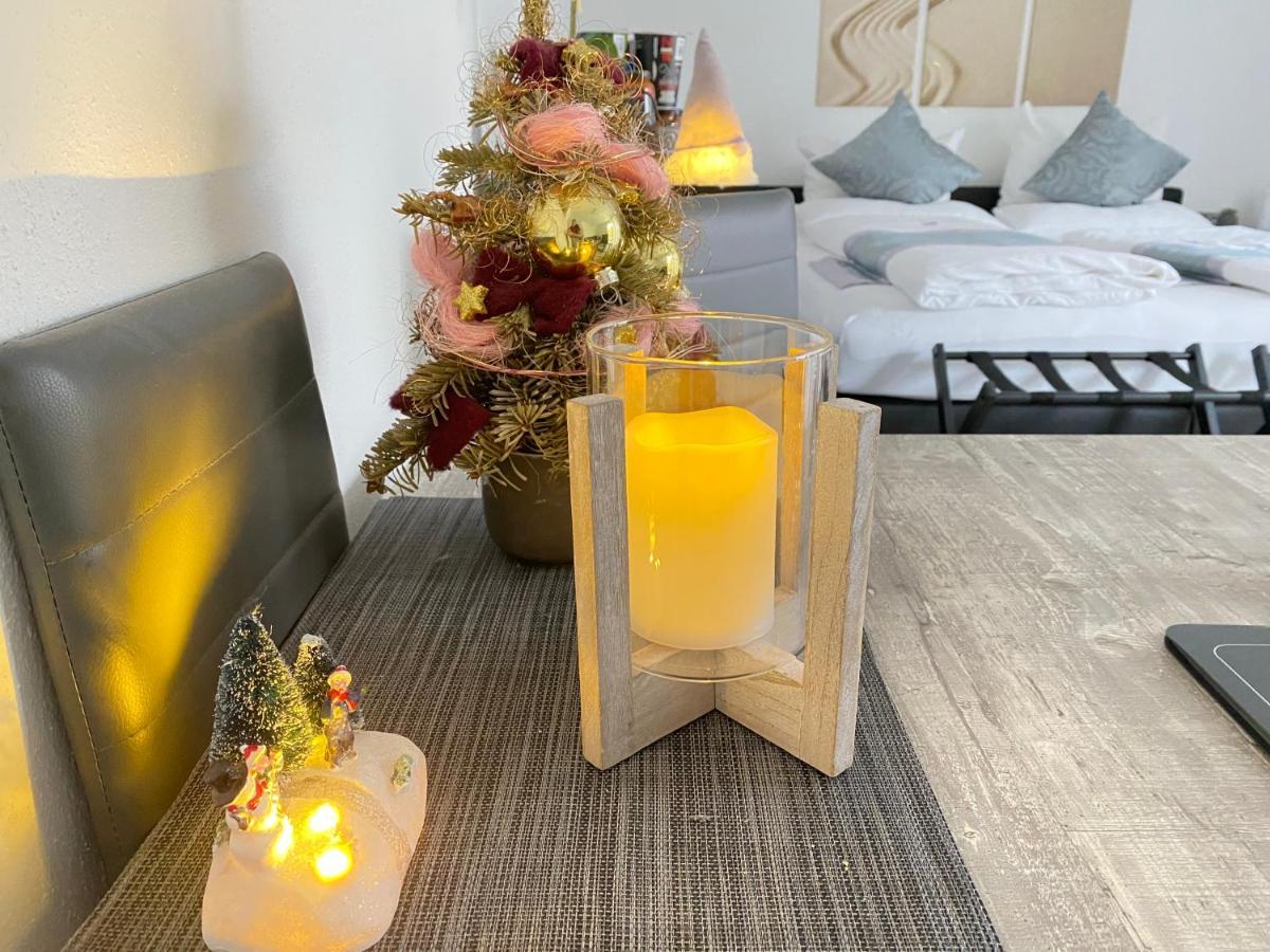 1,5 Zimmer Apartment In S-Bahn Naehe, 35 Qm, Max 4 Pers, Zentral, Private Terasse, Internet 250 Mbit Gärtringen Exteriör bild